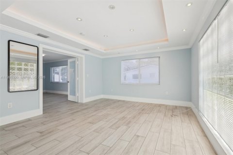 Villa ou maison à vendre à North Miami, Floride: 3 chambres, 108.6 m2 № 2060734 - photo 14