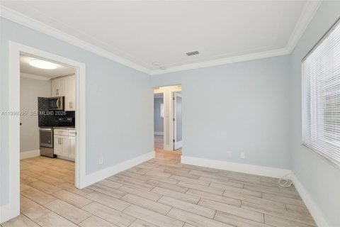 Villa ou maison à vendre à North Miami, Floride: 3 chambres, 108.6 m2 № 2060734 - photo 23