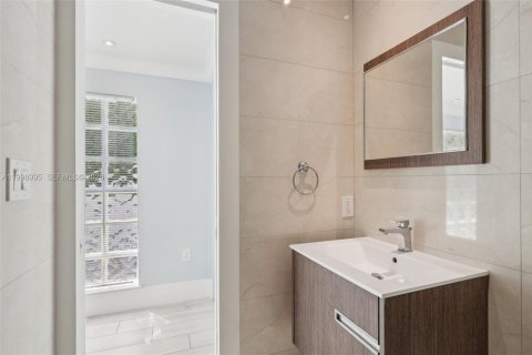 Villa ou maison à vendre à North Miami, Floride: 3 chambres, 108.6 m2 № 2060734 - photo 22