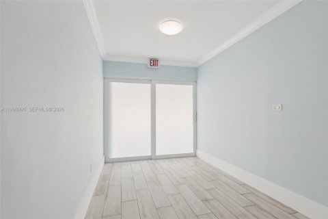 Villa ou maison à vendre à North Miami, Floride: 3 chambres, 108.6 m2 № 2060734 - photo 7