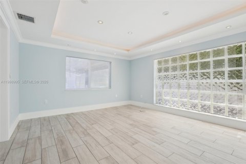 Villa ou maison à vendre à North Miami, Floride: 3 chambres, 108.6 m2 № 2060734 - photo 15