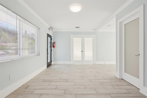 Villa ou maison à vendre à North Miami, Floride: 3 chambres, 108.6 m2 № 2060734 - photo 11