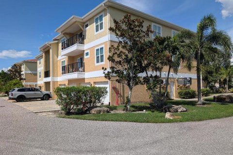 Condominio en venta en New Port Richey, Florida, 3 dormitorios, 114.08 m2 № 1907063 - foto 2