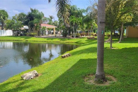 Condominio en venta en New Port Richey, Florida, 3 dormitorios, 114.08 m2 № 1907063 - foto 17