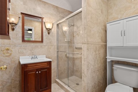 Casa en venta en Virginia Gardens, Florida, 4 dormitorios, 169.08 m2 № 2065410 - foto 8