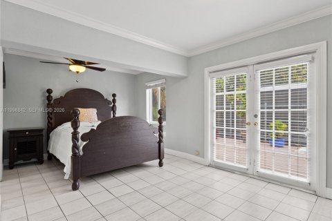 Casa en venta en Virginia Gardens, Florida, 4 dormitorios, 169.08 m2 № 2065410 - foto 7