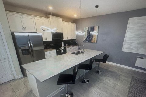 Touwnhouse à louer à Kissimmee, Floride: 4 chambres, 177.81 m2 № 2144032 - photo 2