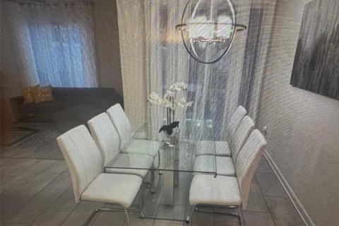 Touwnhouse à louer à Kissimmee, Floride: 4 chambres, 177.81 m2 № 2144032 - photo 3