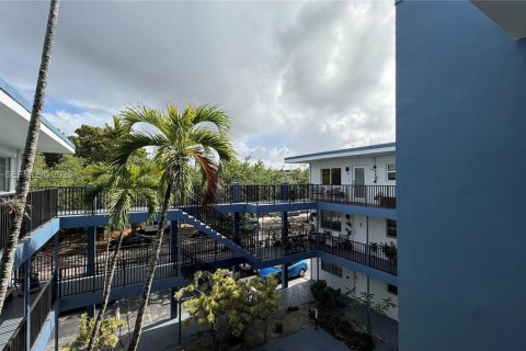 Condo in Hollywood, Florida, 1 bedroom  № 2060649 - photo 27