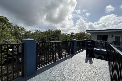 Condo in Hollywood, Florida, 1 bedroom  № 2060649 - photo 29