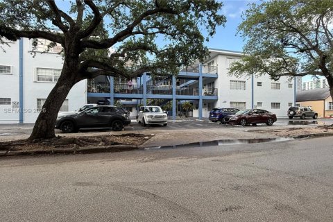 Condo in Hollywood, Florida, 1 bedroom  № 2060649