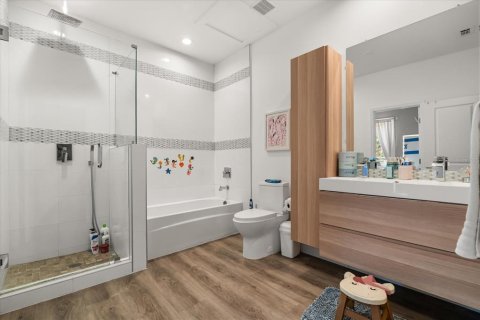 Casa en alquiler en Orlando, Florida, 5 dormitorios, 277.03 m2 № 2105311 - foto 27