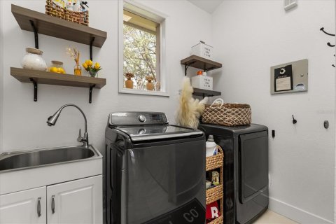 Casa en alquiler en Orlando, Florida, 5 dormitorios, 277.03 m2 № 2105311 - foto 29