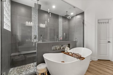Casa en alquiler en Orlando, Florida, 5 dormitorios, 277.03 m2 № 2105311 - foto 16