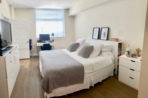 Copropriété à vendre à Hollywood, Floride: 2 chambres, 112.41 m2 № 2045882 - photo 24