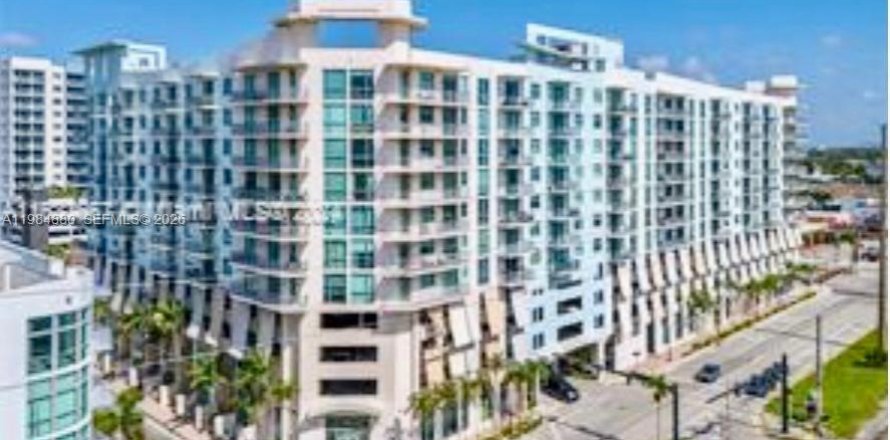 Condo à Hollywood, Floride, 2 chambres № 2045882