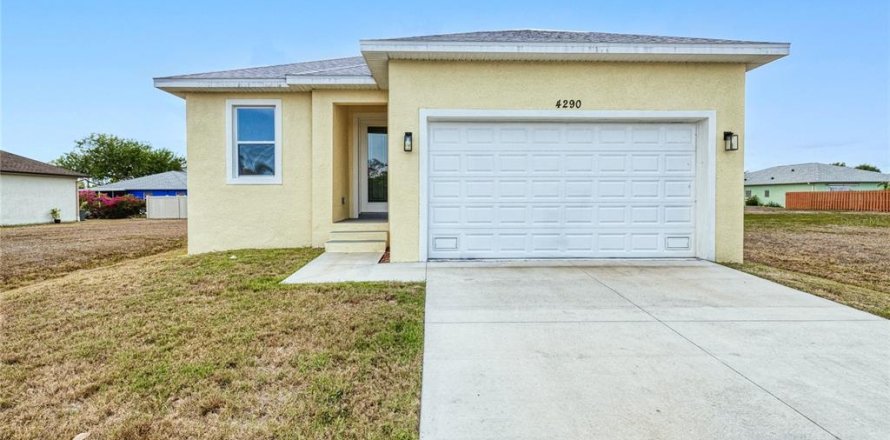 Villa ou maison à Port Charlotte, Floride 3 chambres, 134.8 m2 № 1677196