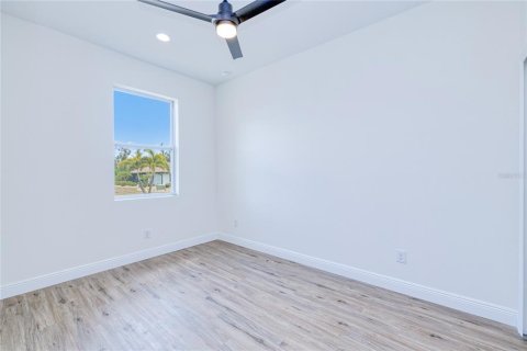 Villa ou maison à vendre à Port Charlotte, Floride: 3 chambres, 134.8 m2 № 1677196 - photo 2