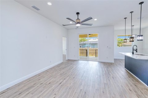 Villa ou maison à vendre à Port Charlotte, Floride: 3 chambres, 134.8 m2 № 1677196 - photo 9