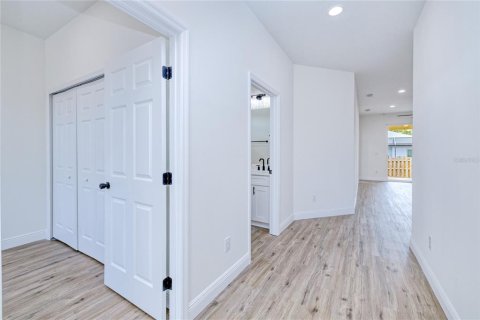 Villa ou maison à vendre à Port Charlotte, Floride: 3 chambres, 134.8 m2 № 1677196 - photo 5