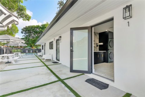Immobilier commercial à vendre à Miami, Floride: 148.64 m2 № 2016626 - photo 5
