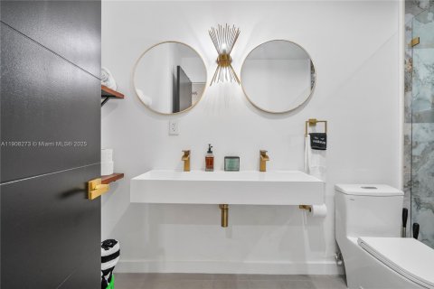 Immobilier commercial à vendre à Miami, Floride: 148.64 m2 № 2016626 - photo 7