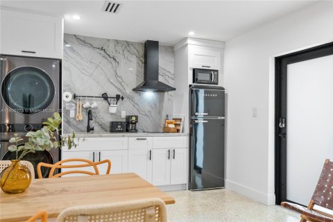 Immobilier commercial à vendre à Miami, Floride: 148.64 m2 № 2016626 - photo 22