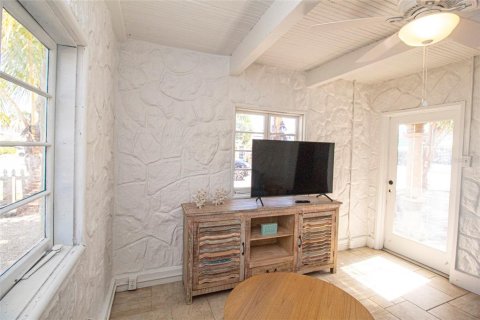 Villa ou maison à vendre à Anna Maria, Floride: 3 chambres, 142.88 m2 № 1904828 - photo 13
