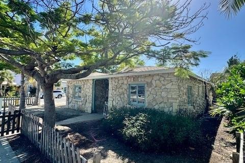 Villa ou maison à vendre à Anna Maria, Floride: 3 chambres, 142.88 m2 № 1904828 - photo 1