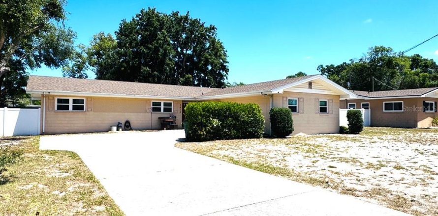 Villa ou maison à Winter Haven, Floride 4 chambres, 215.16 m2 № 1680358