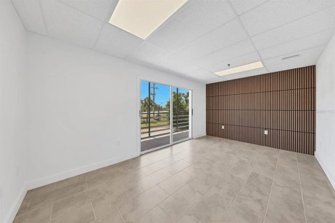 Immobilier commercial à vendre à Englewood, Floride: 89.93 m2 № 1914584 - photo 17