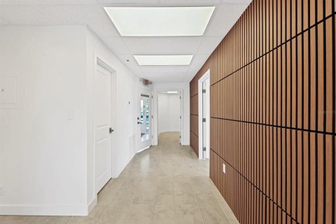 Immobilier commercial à vendre à Englewood, Floride: 89.93 m2 № 1914584 - photo 9