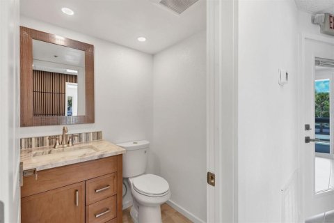 Immobilier commercial à vendre à Englewood, Floride: 89.93 m2 № 1914584 - photo 15