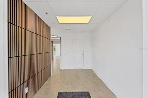 Immobilier commercial à vendre à Englewood, Floride: 89.93 m2 № 1914584 - photo 5