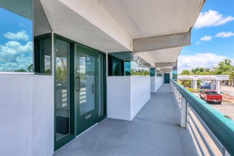 Immobilier commercial à vendre à Englewood, Floride: 89.93 m2 № 1914584 - photo 4
