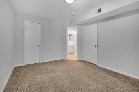 Condo in Altamonte Springs, Florida, 2 bedrooms  № 2143751 - photo 14