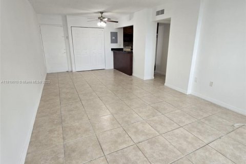 Condominio en venta en Miami, Florida, 2 dormitorios, 96.25 m2 № 1776307 - foto 5