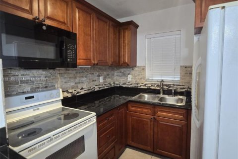 Condominio en venta en Miami, Florida, 2 dormitorios, 96.25 m2 № 1776307 - foto 7