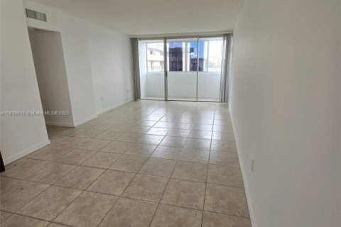 Condominio en venta en Miami, Florida, 2 dormitorios, 96.25 m2 № 1776307 - foto 2