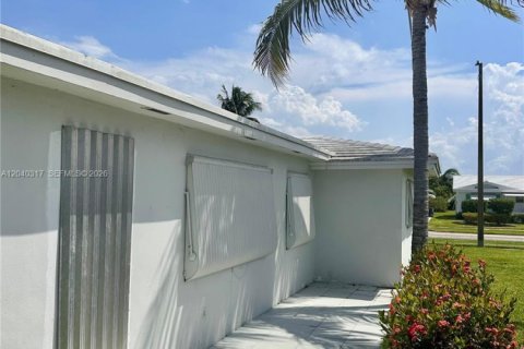 Villa ou maison à vendre à Boynton Beach, Floride: 2 chambres, 132.66 m2 № 2087874 - photo 10