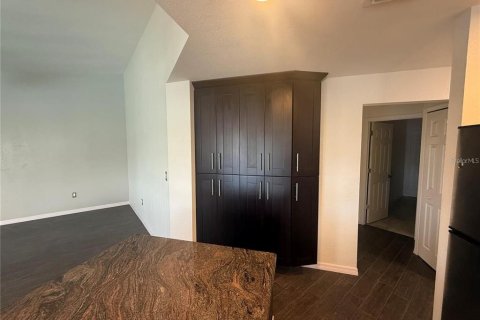 Villa ou maison à louer à Punta Gorda, Floride: 4 chambres, 189.8 m2 № 2388599 - photo 11