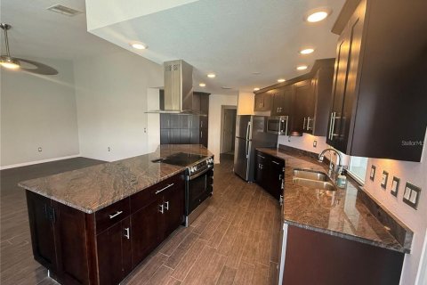 Villa ou maison à louer à Punta Gorda, Floride: 4 chambres, 189.8 m2 № 2388599 - photo 8