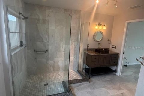 Villa ou maison à louer à Punta Gorda, Floride: 4 chambres, 189.8 m2 № 2388599 - photo 15