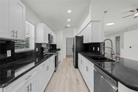 Villa ou maison à vendre à Lutz, Floride: 4 chambres, 172.43 m2 № 2230154 - photo 8