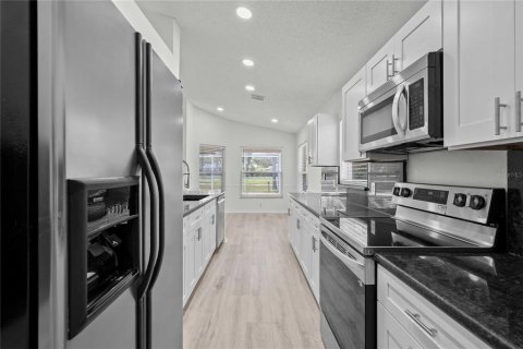 Villa ou maison à vendre à Lutz, Floride: 4 chambres, 172.43 m2 № 2230154 - photo 9