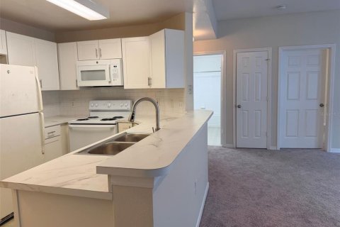 Copropriété à louer à Ocoee, Floride: 2 chambres, 95.78 m2 № 2378290 - photo 6