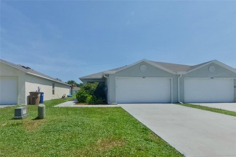 House in Lehigh Acres, Florida 3 bedrooms, 130.06 sq.m. № 2166863