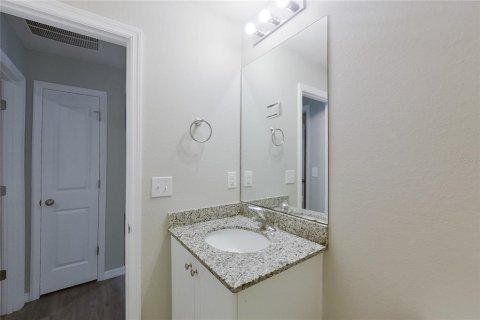 House in Lehigh Acres, Florida 3 bedrooms, 130.06 sq.m. № 2166863 - photo 6