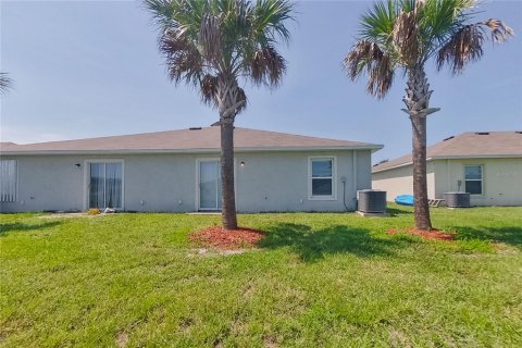 House in Lehigh Acres, Florida 3 bedrooms, 130.06 sq.m. № 2166863 - photo 17