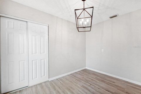 House in Pinellas Park, Florida 2 bedrooms, 92.72 sq.m. № 1791282 - photo 8